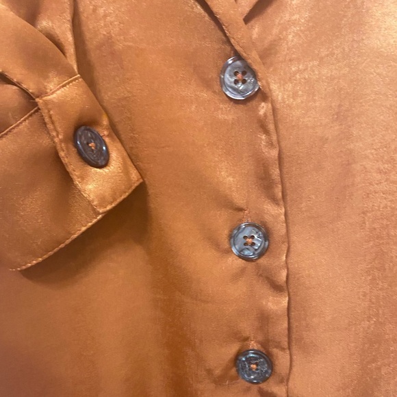 Dynamite : women’s satin shirt - Picture 3 of 4